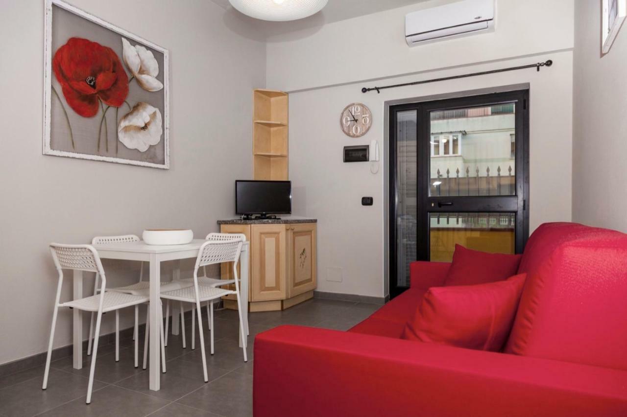 Riviera Hub Hotel Cisano sul Neva Bagian luar foto